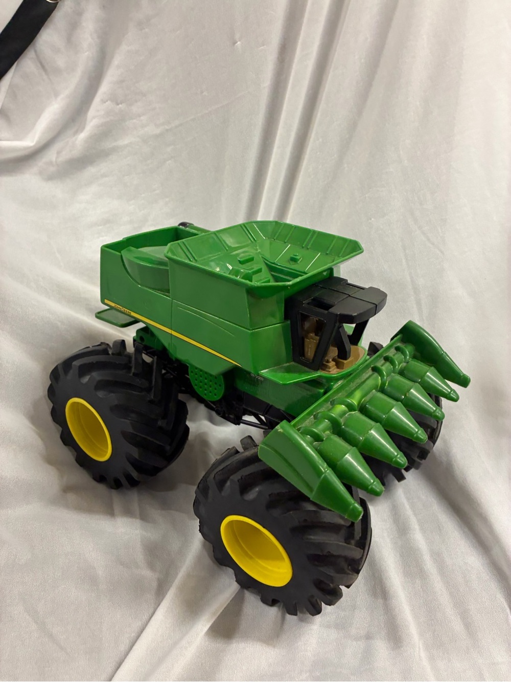 JOHN DEERE ERTL Monster Treads Shake Sounds Tractor Combine Harvester Works